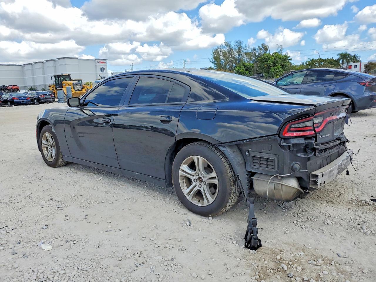 2021 Dodge Charger Sxt - Фото 2
