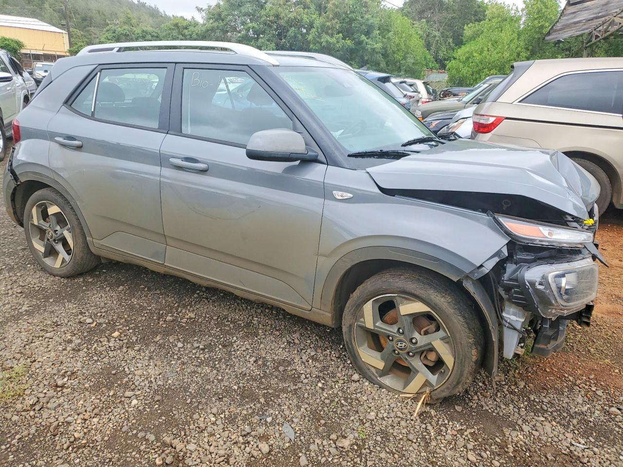 2023 Hyundai Venue Sel - Image 4