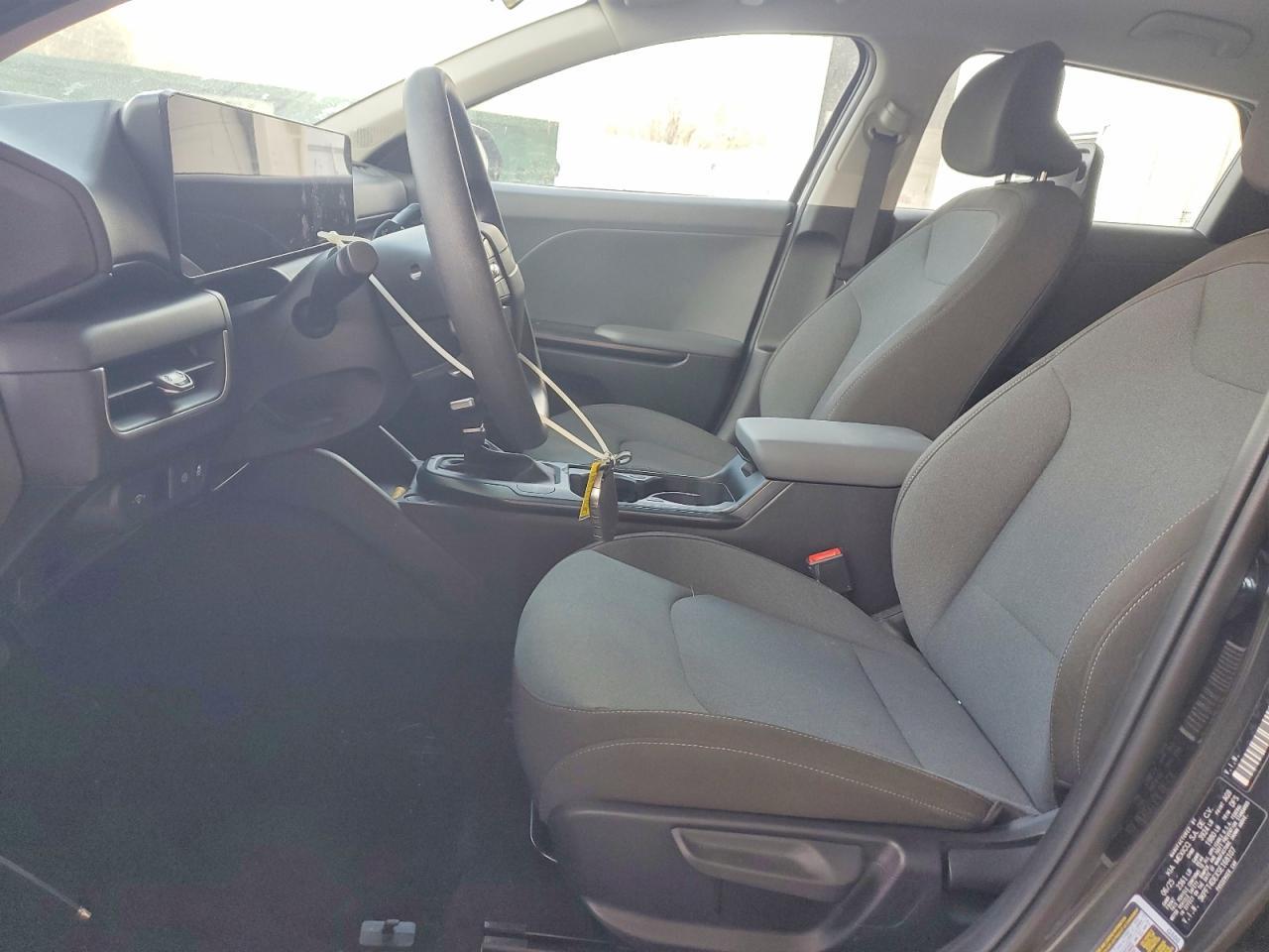 2025 Kia K4 Lx - Image 7