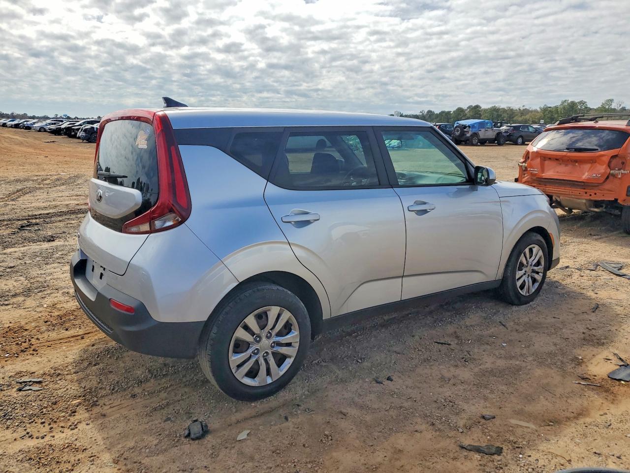 2020 Kia Soul Lx - Фото 3