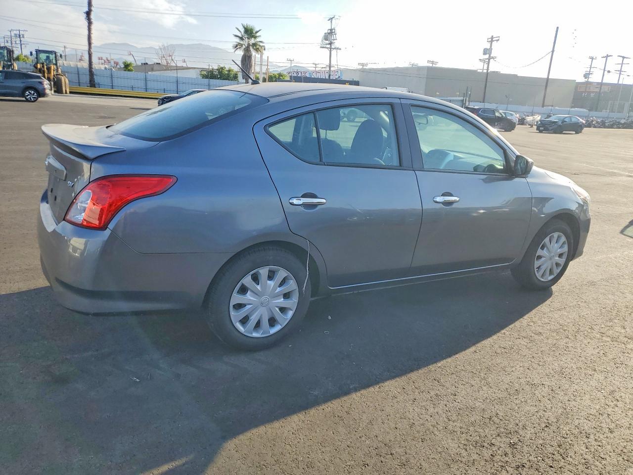 2019 Nissan Versa S - Image 3