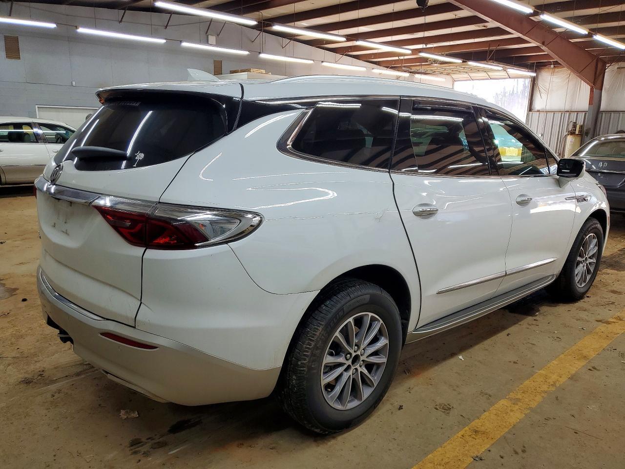 2022 Buick Enclave Premium - Image 3