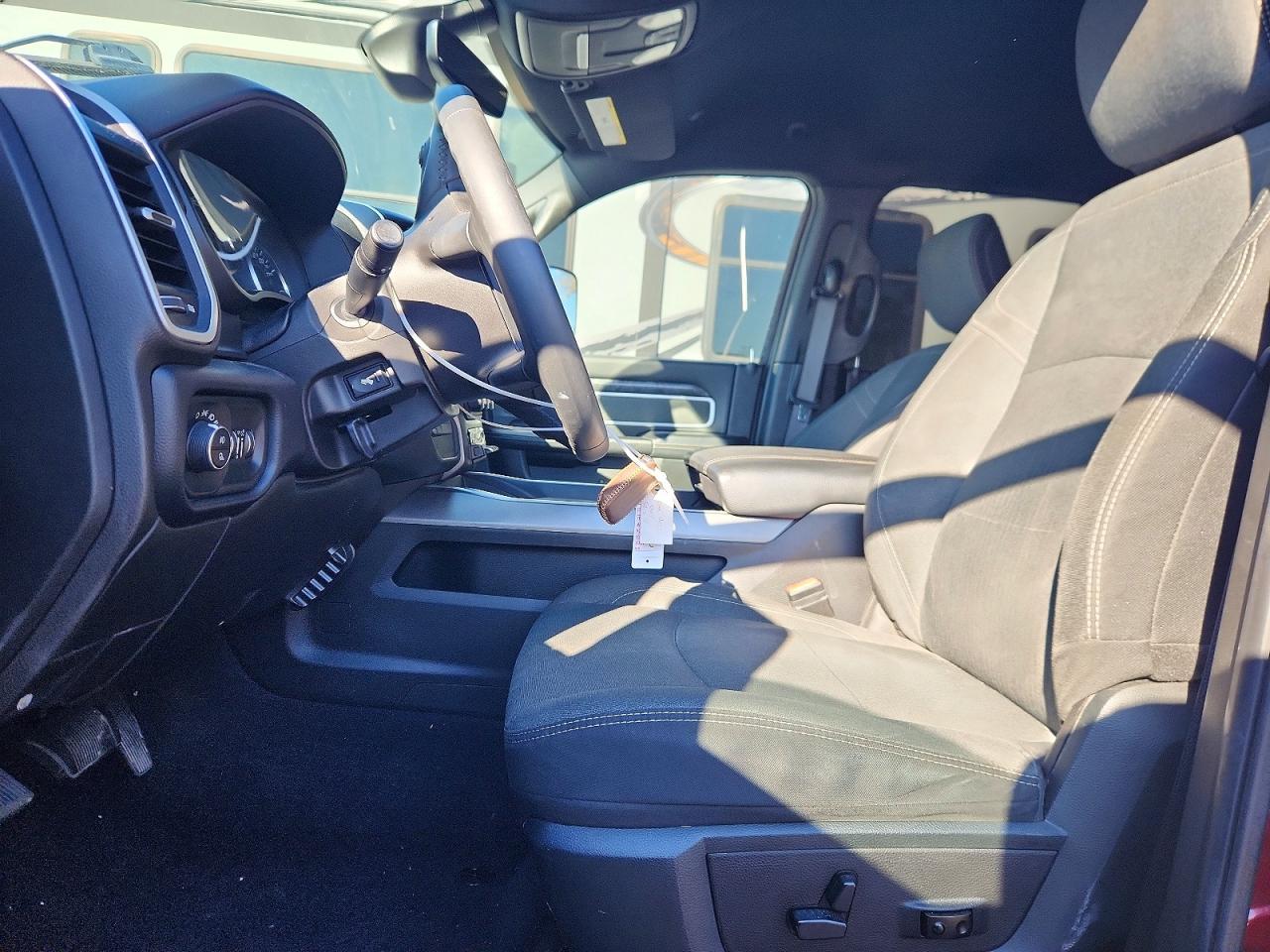 2019 Ram 3500 Big Horn Crew C - Фото 7