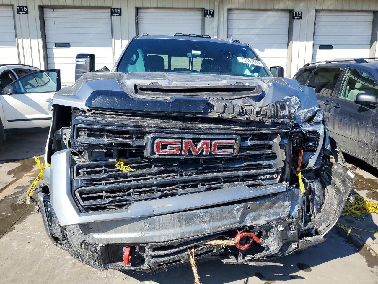 2024 GMC Sierra K3500 At4 - Фото 5