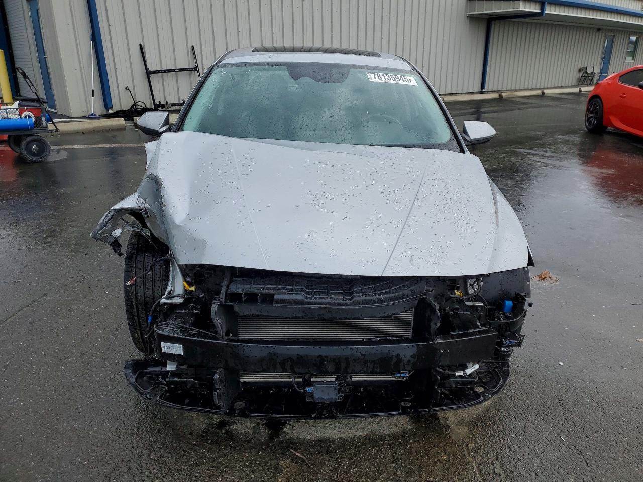 2022 Hyundai Elantra Limited - Image 5