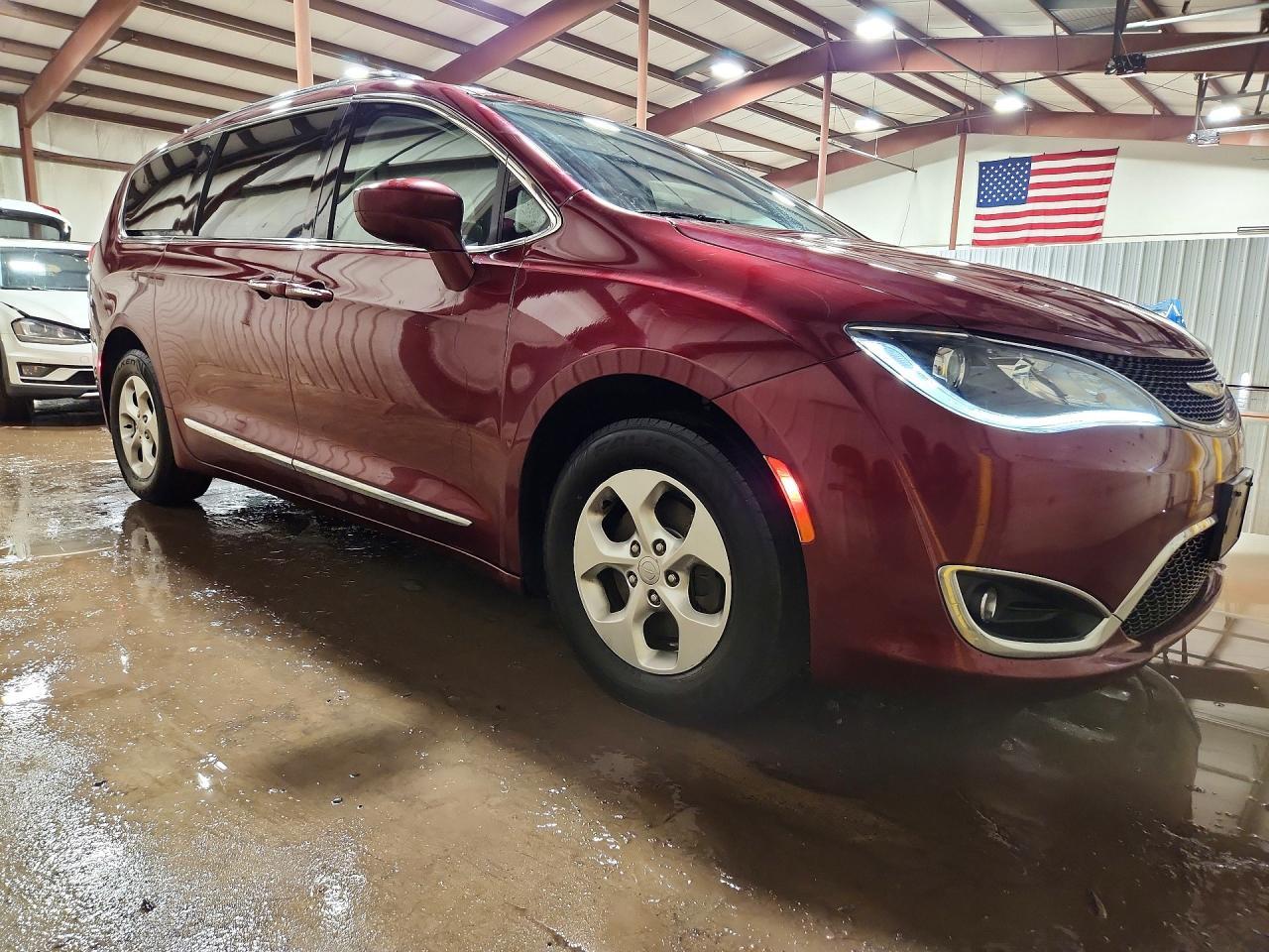 2017 Chrysler Pacifica Touring L Plus - Image 4