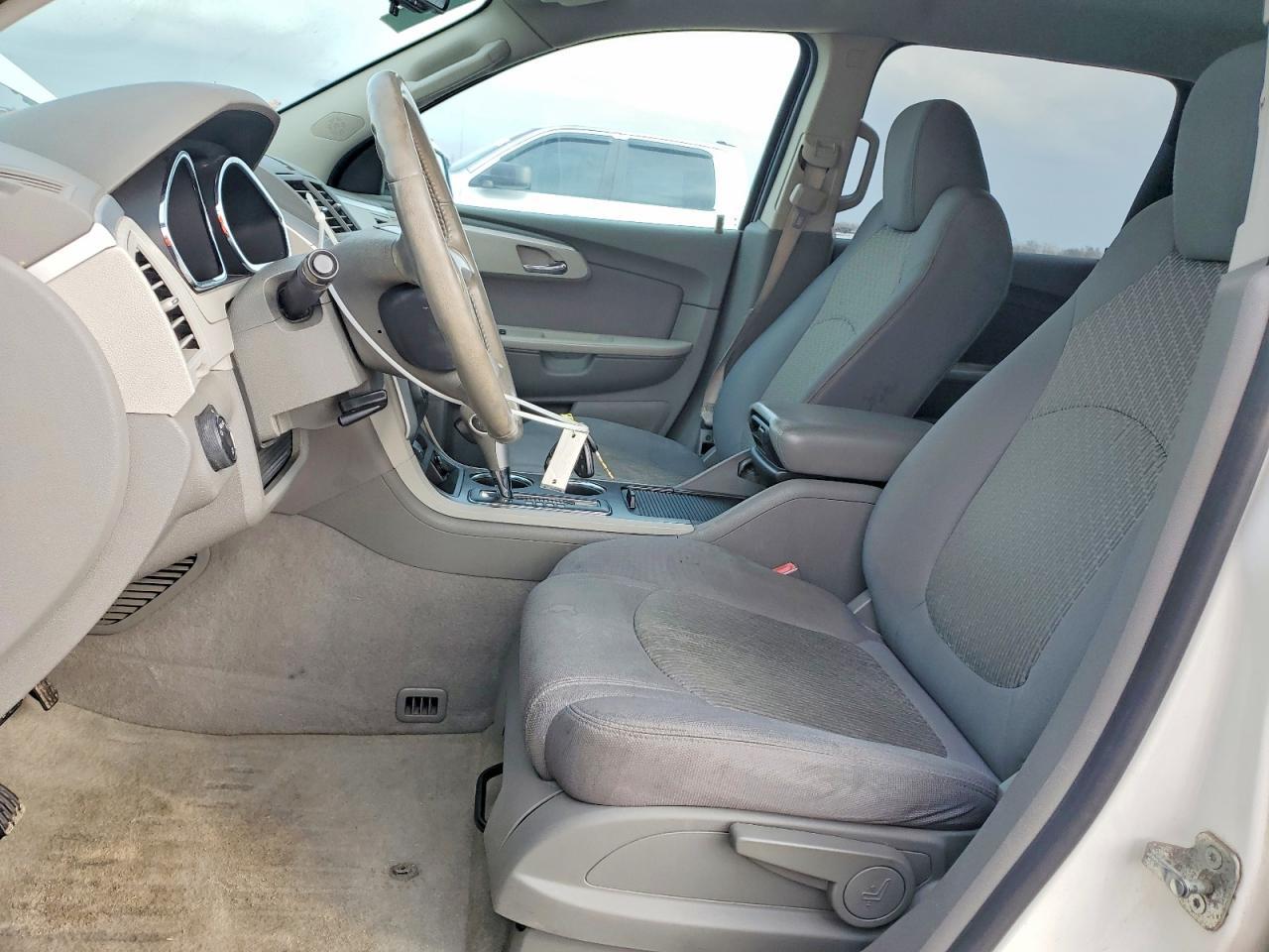 2012 Chevrolet Traverse Ls - Image 7