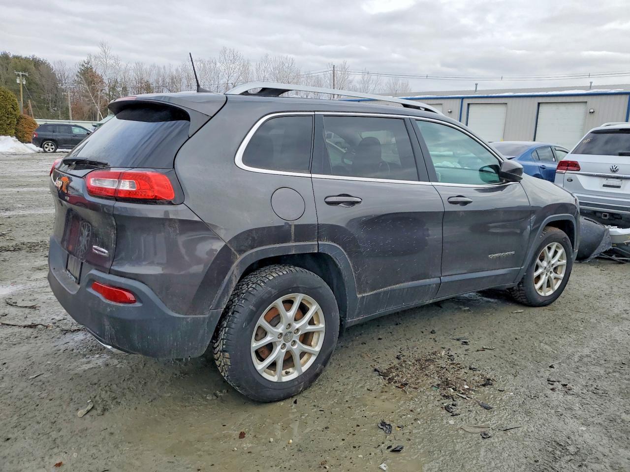 2017 Jeep Cherokee - Image 3