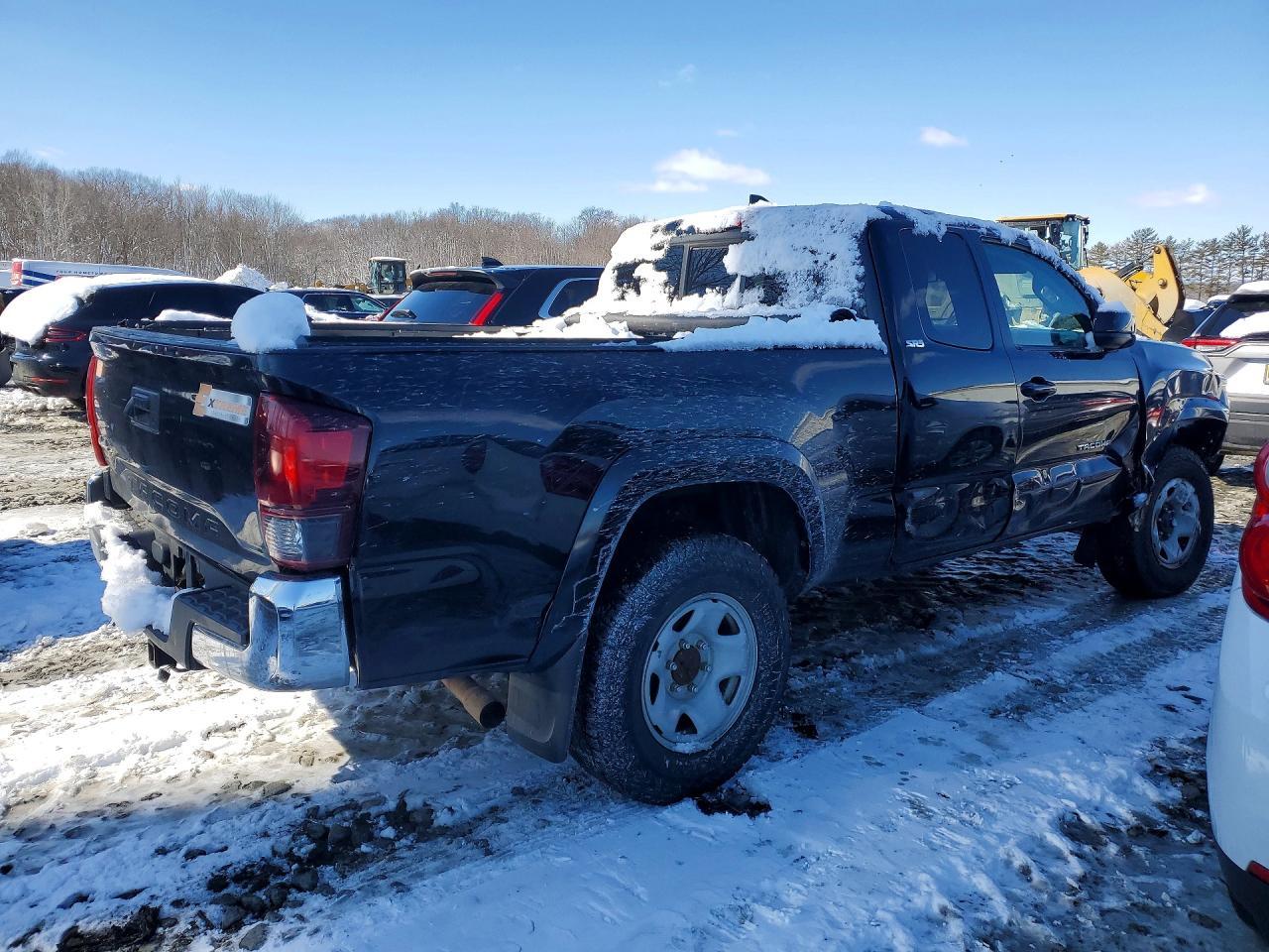 2018 Toyota Tacoma Access Cab - Фото 3