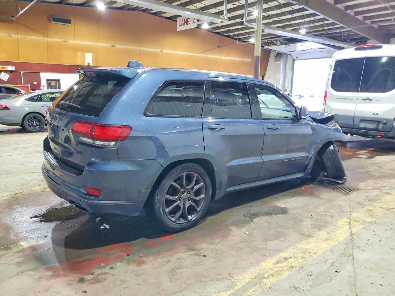 2021 Jeep Grand Cherokee Overland - Фото 3