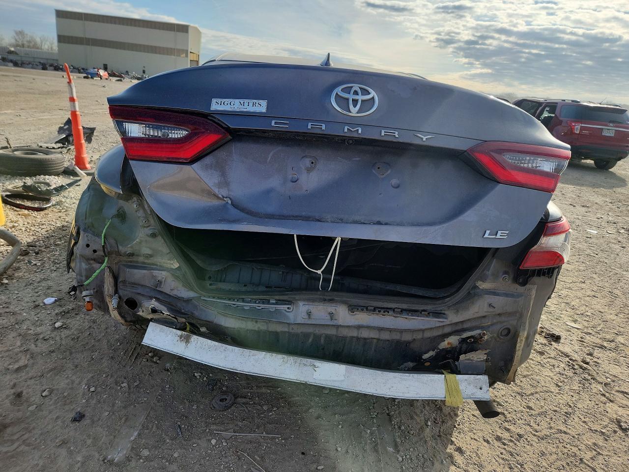 2023 Toyota Camry - Фото 6