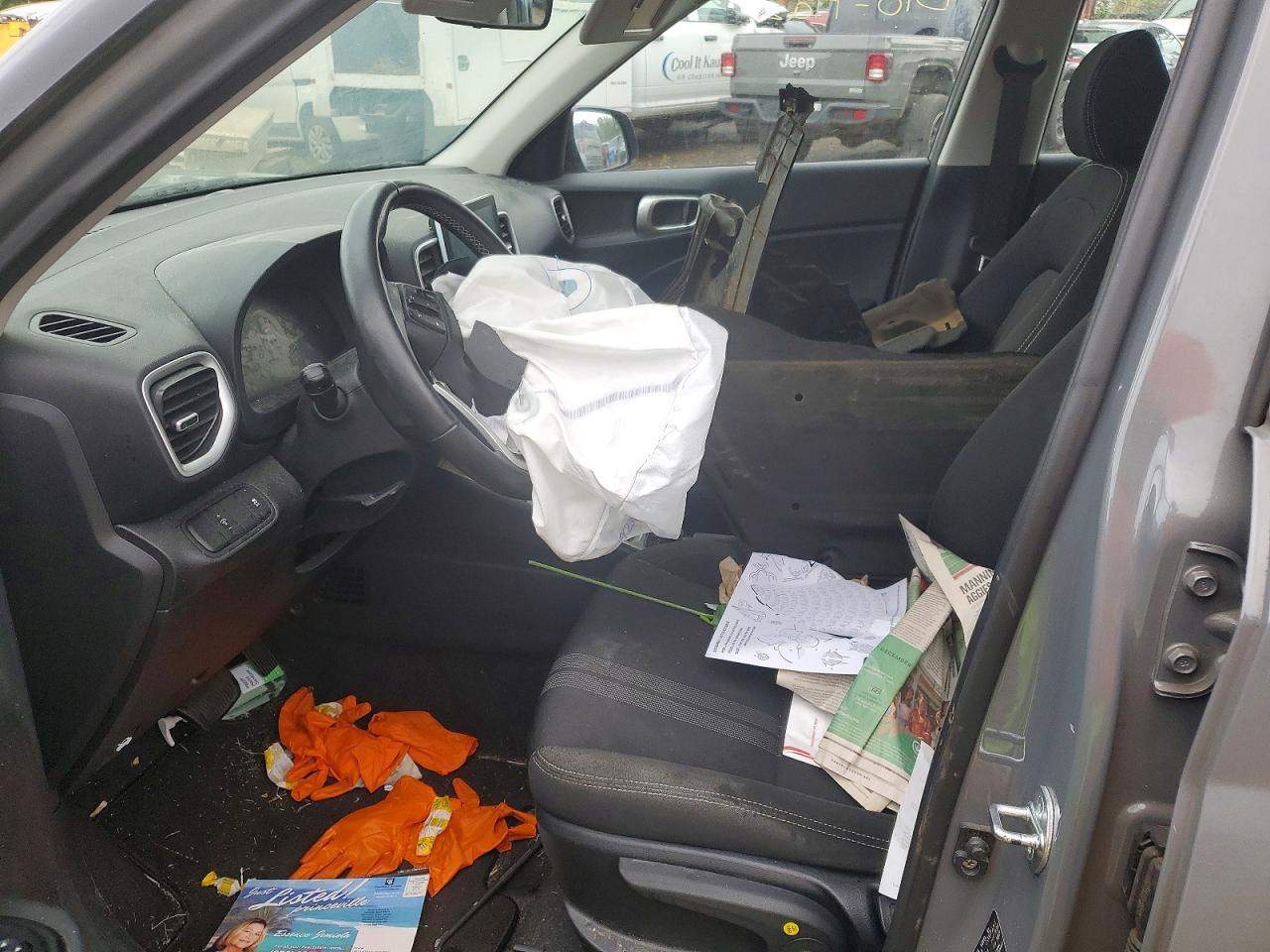 2023 Hyundai Venue Sel - Image 7