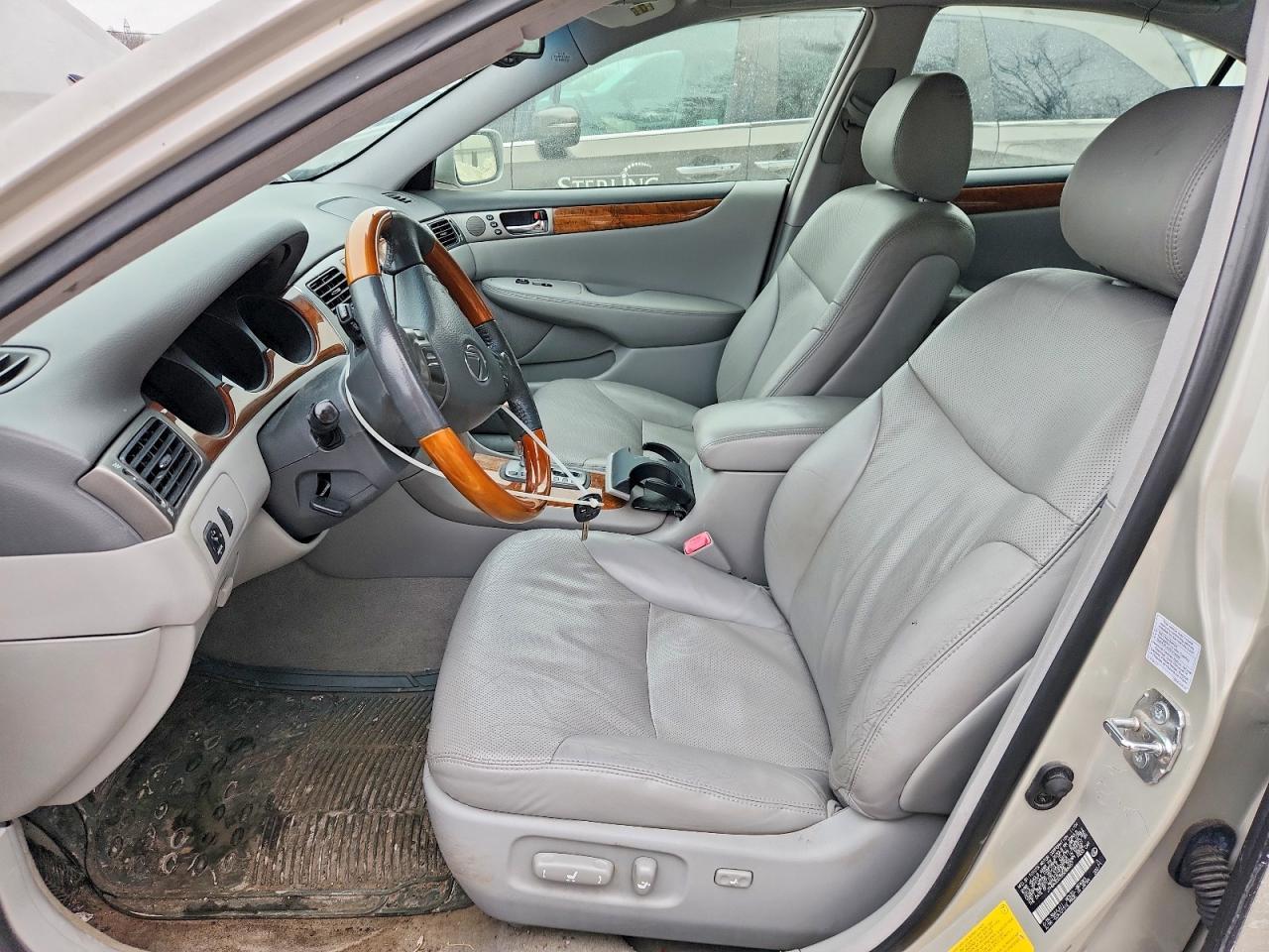 2005 Lexus Es - Image 7