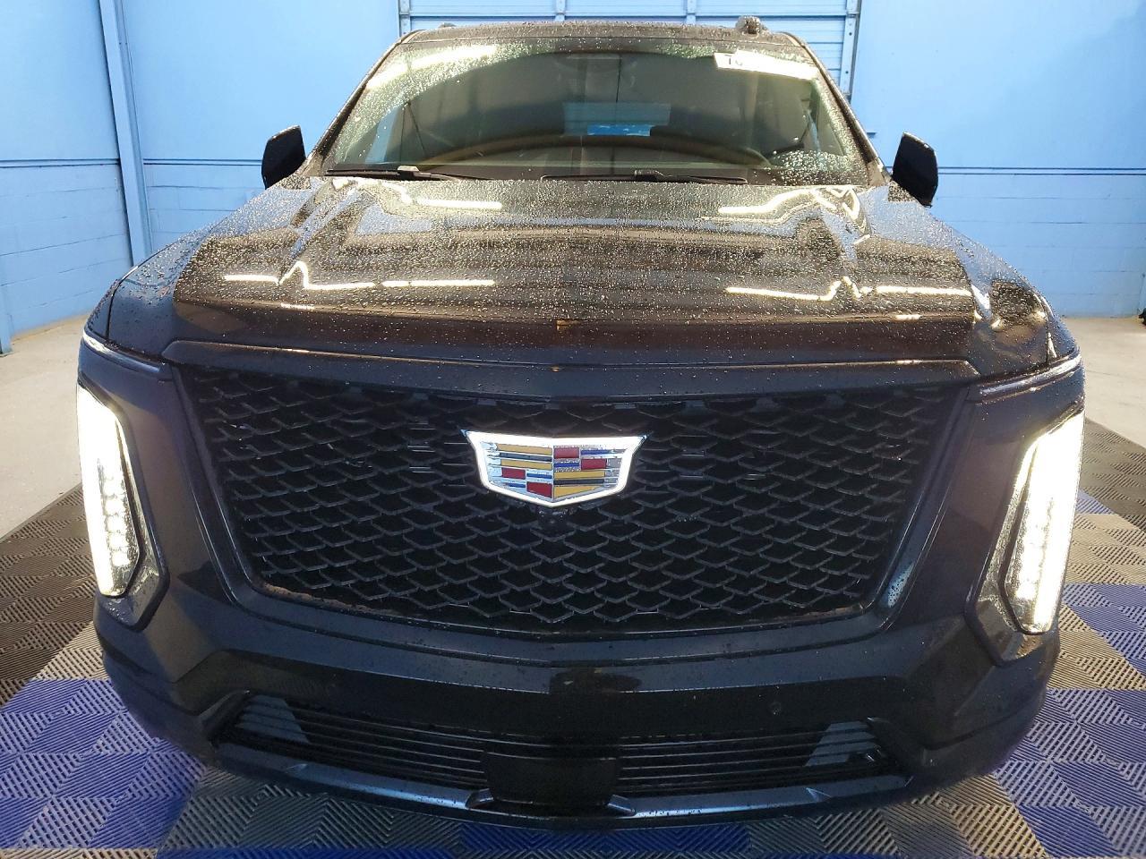 2026 Cadillac Escalade Esv Sport Platinum - Image 5