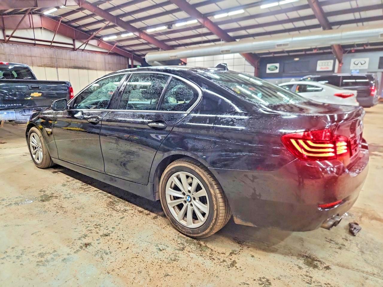 2015 BMW 528 Xi - Фото 2