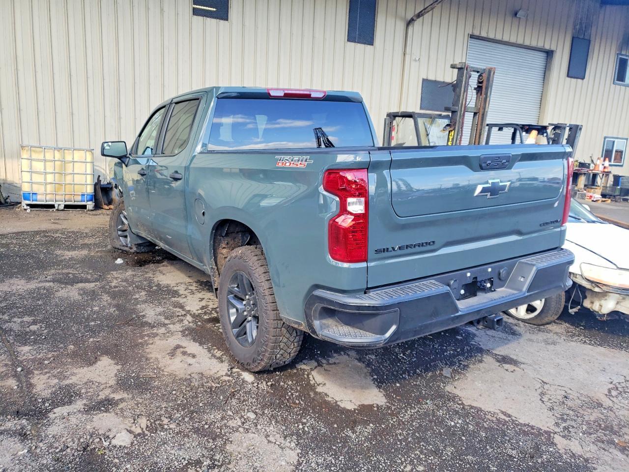 2026 Chevrolet Silverado - Фото 2
