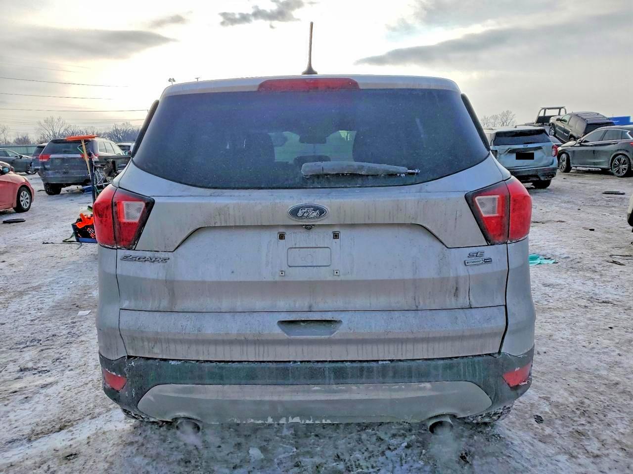 2019 Ford Escape Se - Фото 6
