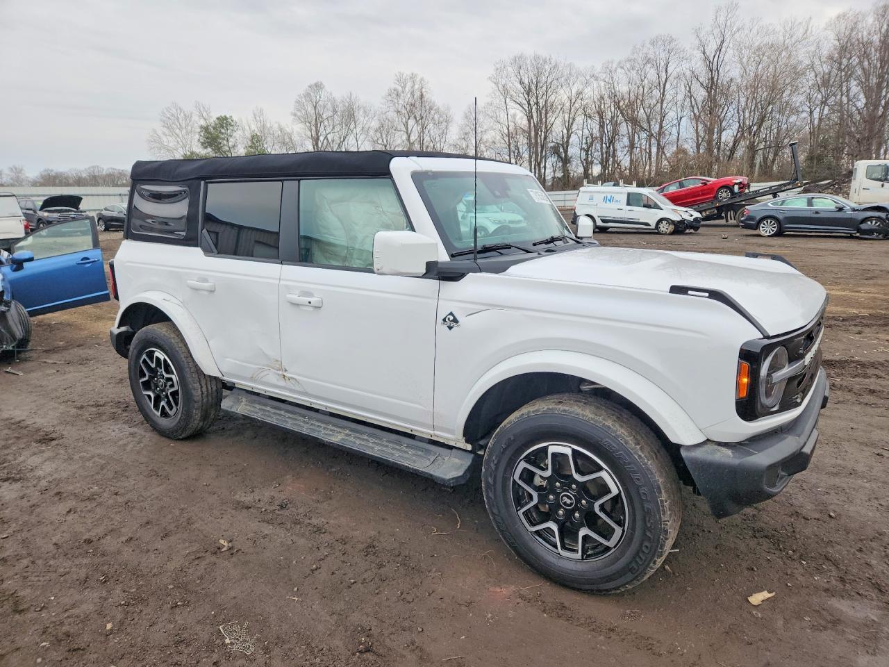 2023 Ford Bronco Base - Фото 4