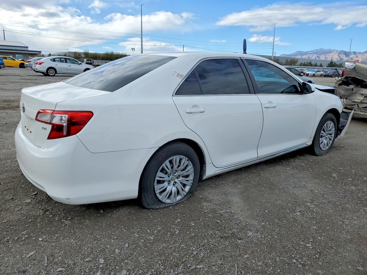 2012 Toyota Camry Le - Image 3
