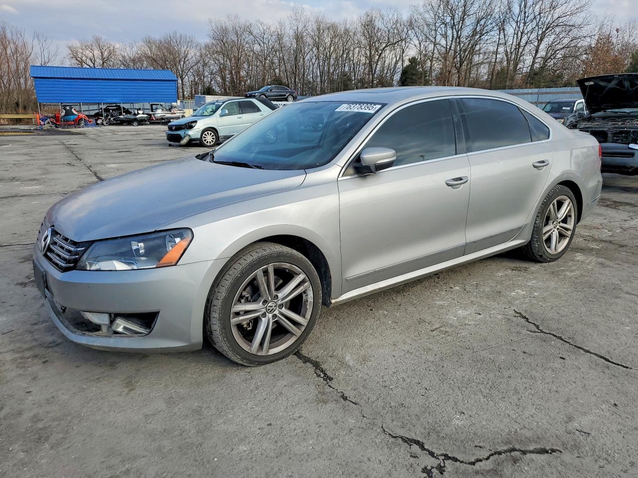 2013 Volkswagen Passat Sel