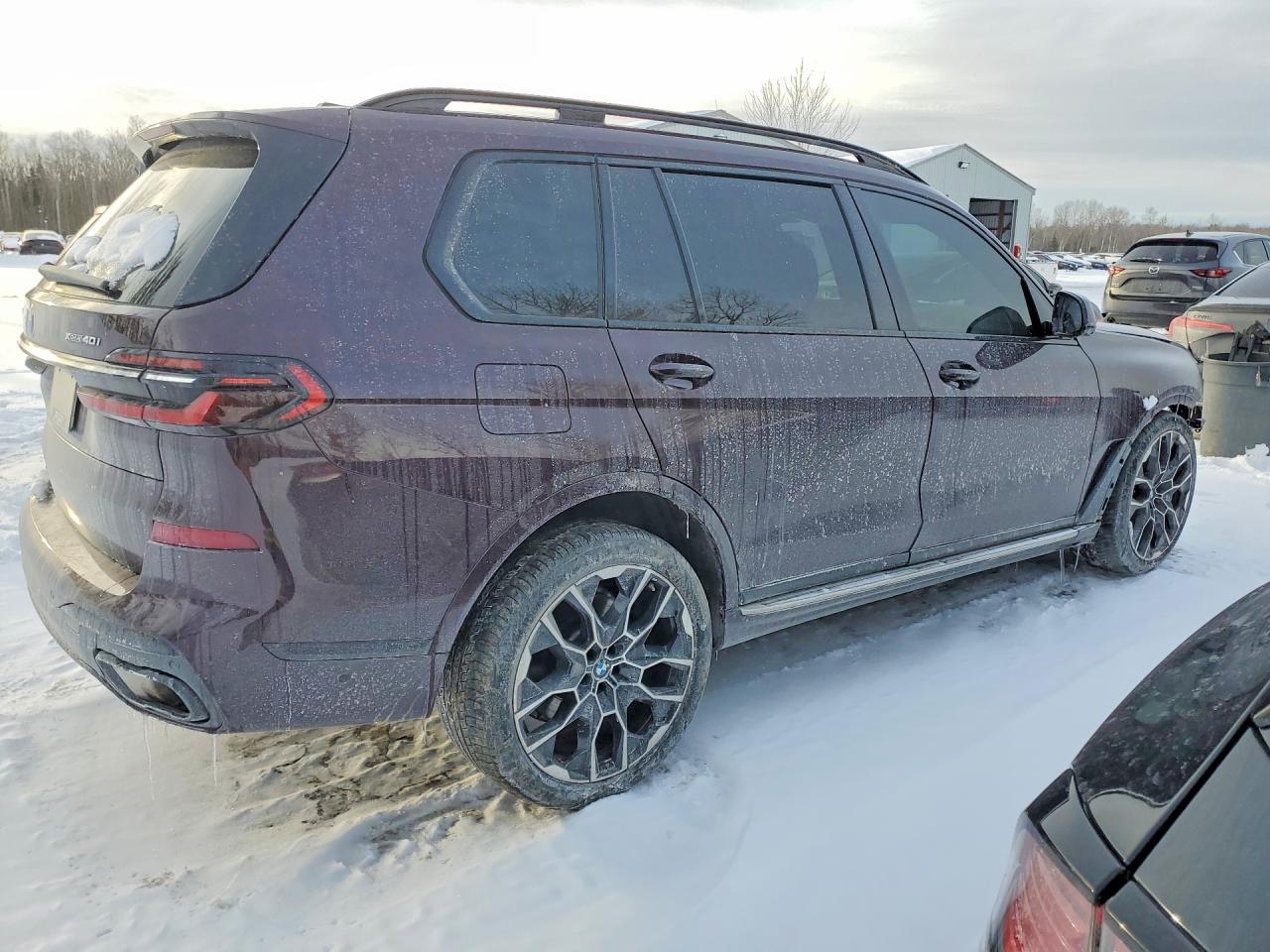2023 BMW X7 xDrive40I - Image 3