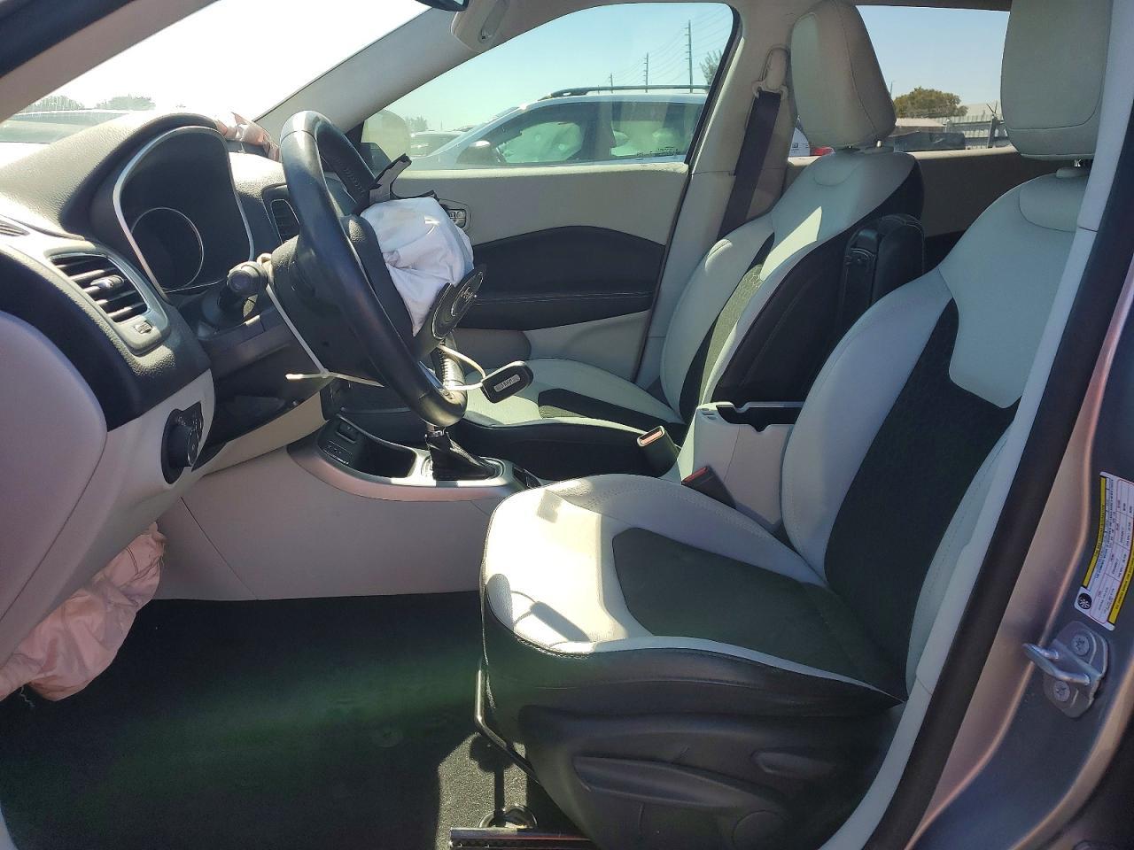2018 Jeep Compass Latitude - Фото 7