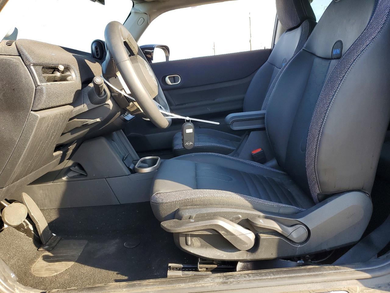 2025 Mini Cooper S - Фото 7