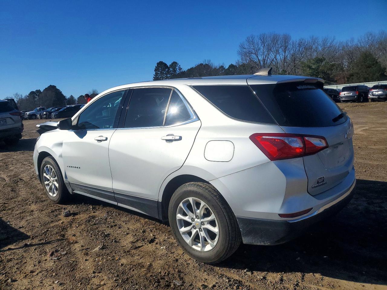 2019 Chevrolet Equinox Lt - Image 2