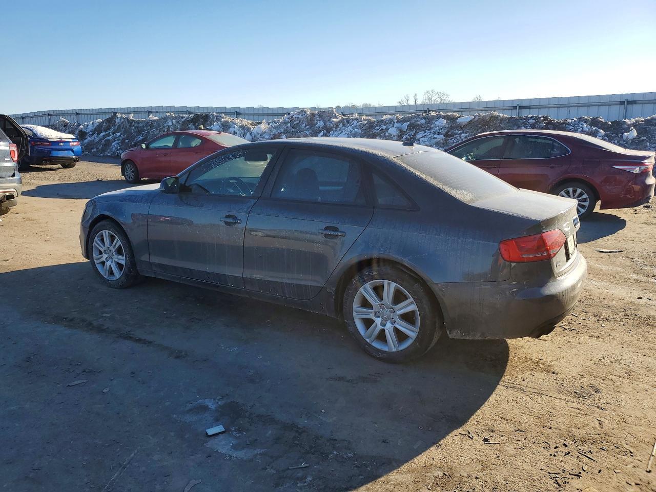 2010 Audi A4 Premium - Фото 2