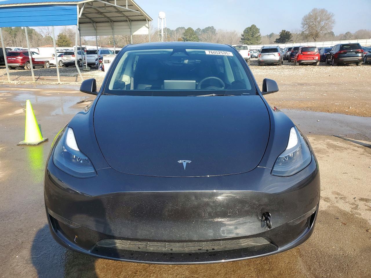 2024 Tesla Model Y - Фото 5
