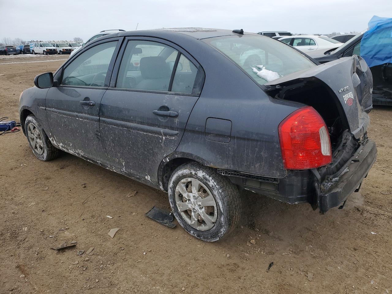 2011 Hyundai Accent Gls - Фото 2
