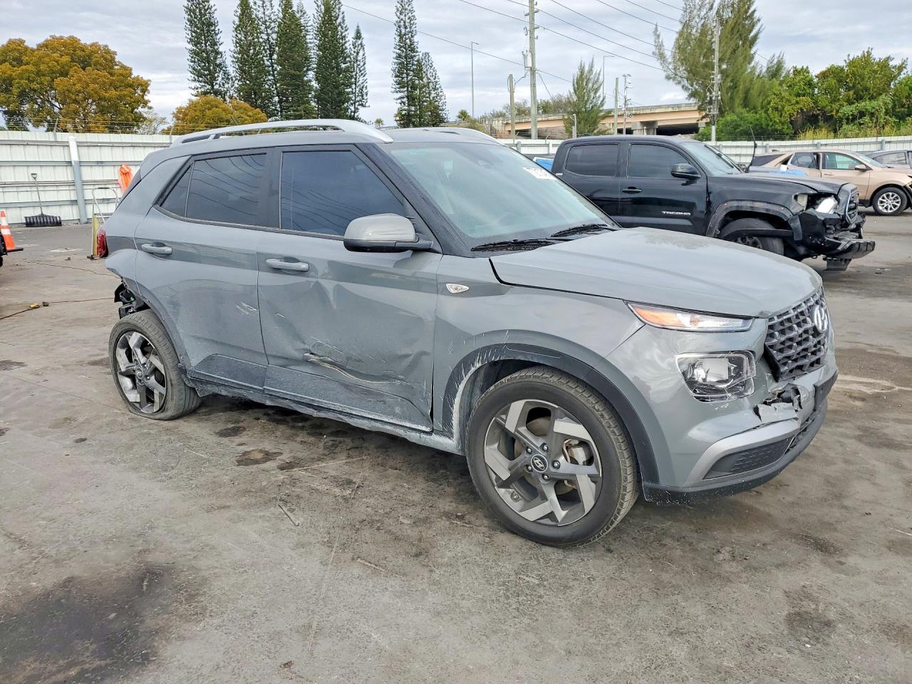 2023 Hyundai Venue Sel - Фото 4