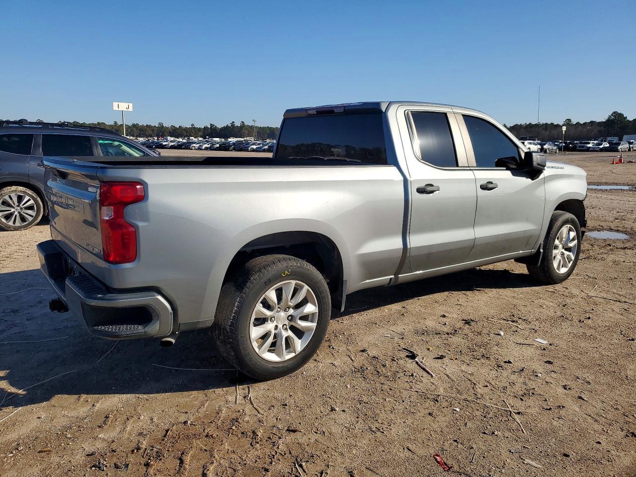 2023 Chevrolet Silverado C1500 Custom - Image 3