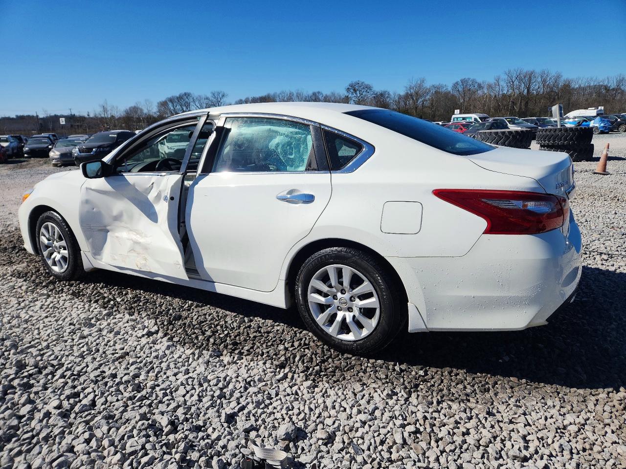 2018 Nissan Altima 2.5 S - Image 2