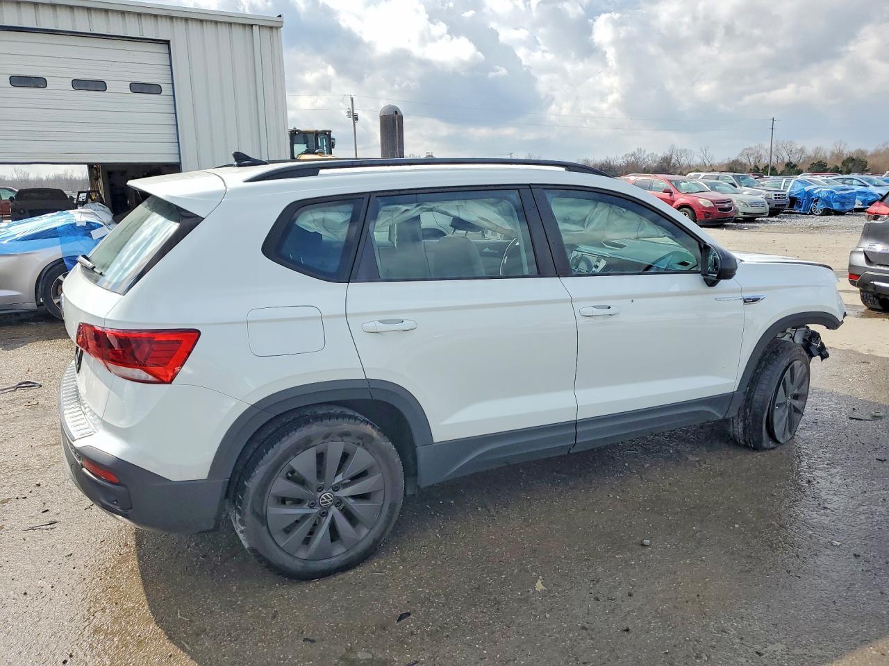 2024 Volkswagen Taos S - Image 3
