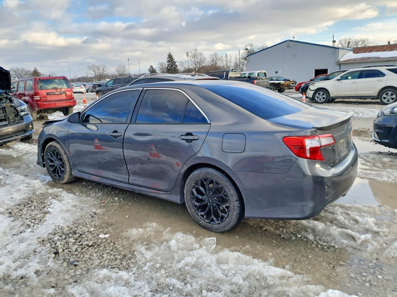 2012 Toyota Camry Base - Фото 2