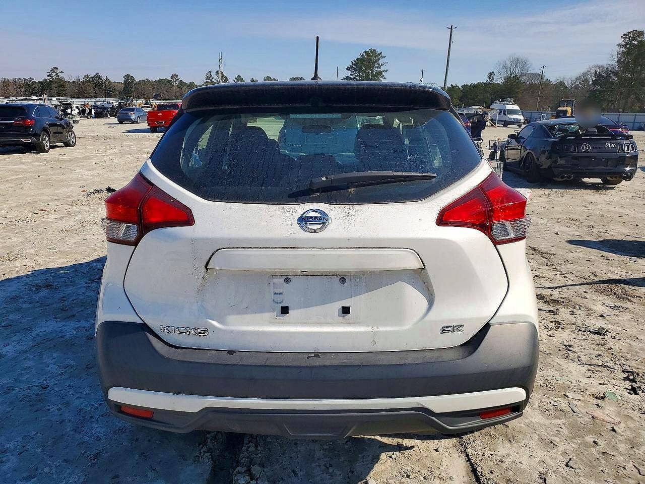 2019 Nissan Kicks S - Image 6