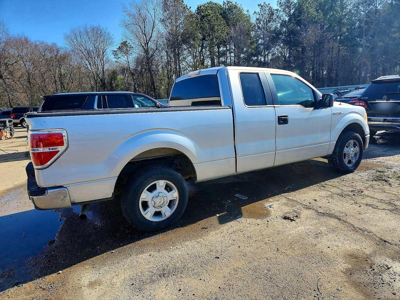 2010 Ford F150 Super Cab - Image 3