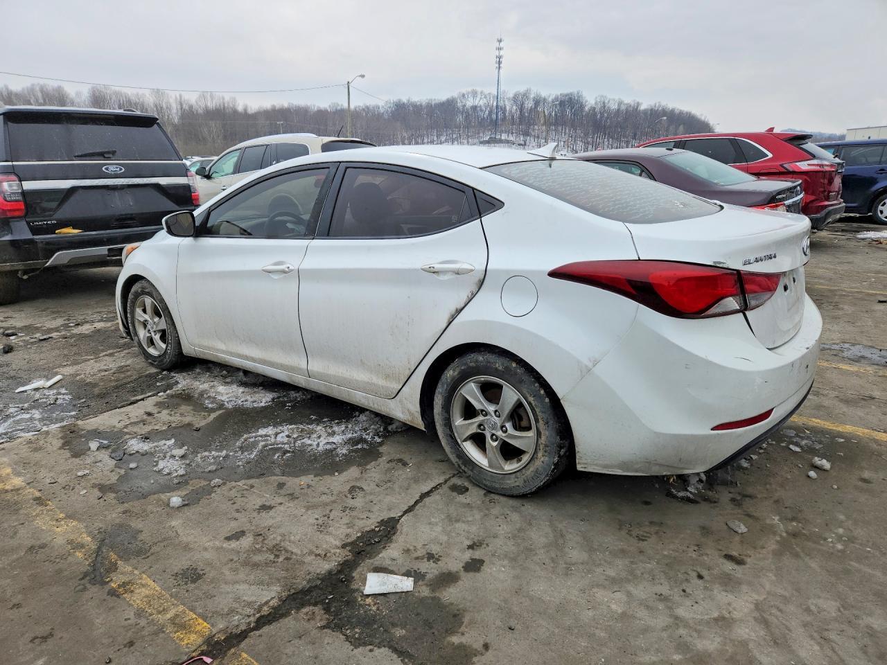 2015 Hyundai Elantra Se - Image 2