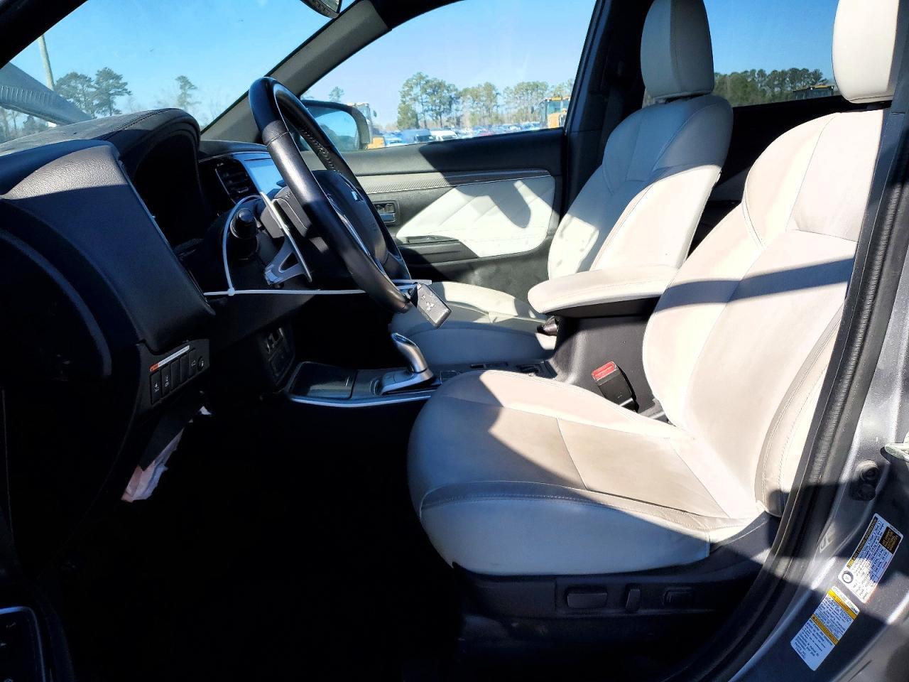 2022 Mitsubishi Outlander Sel - Фото 7