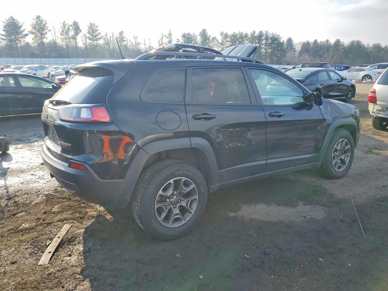 2021 Jeep Cherokee Trailhawk - Image 3