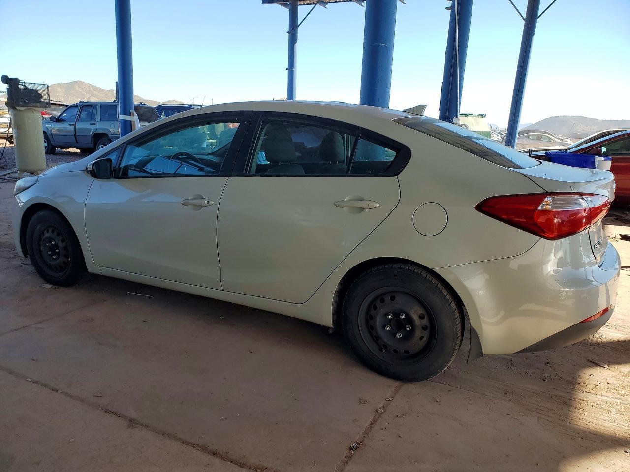 2015 Kia Forte - Image 2