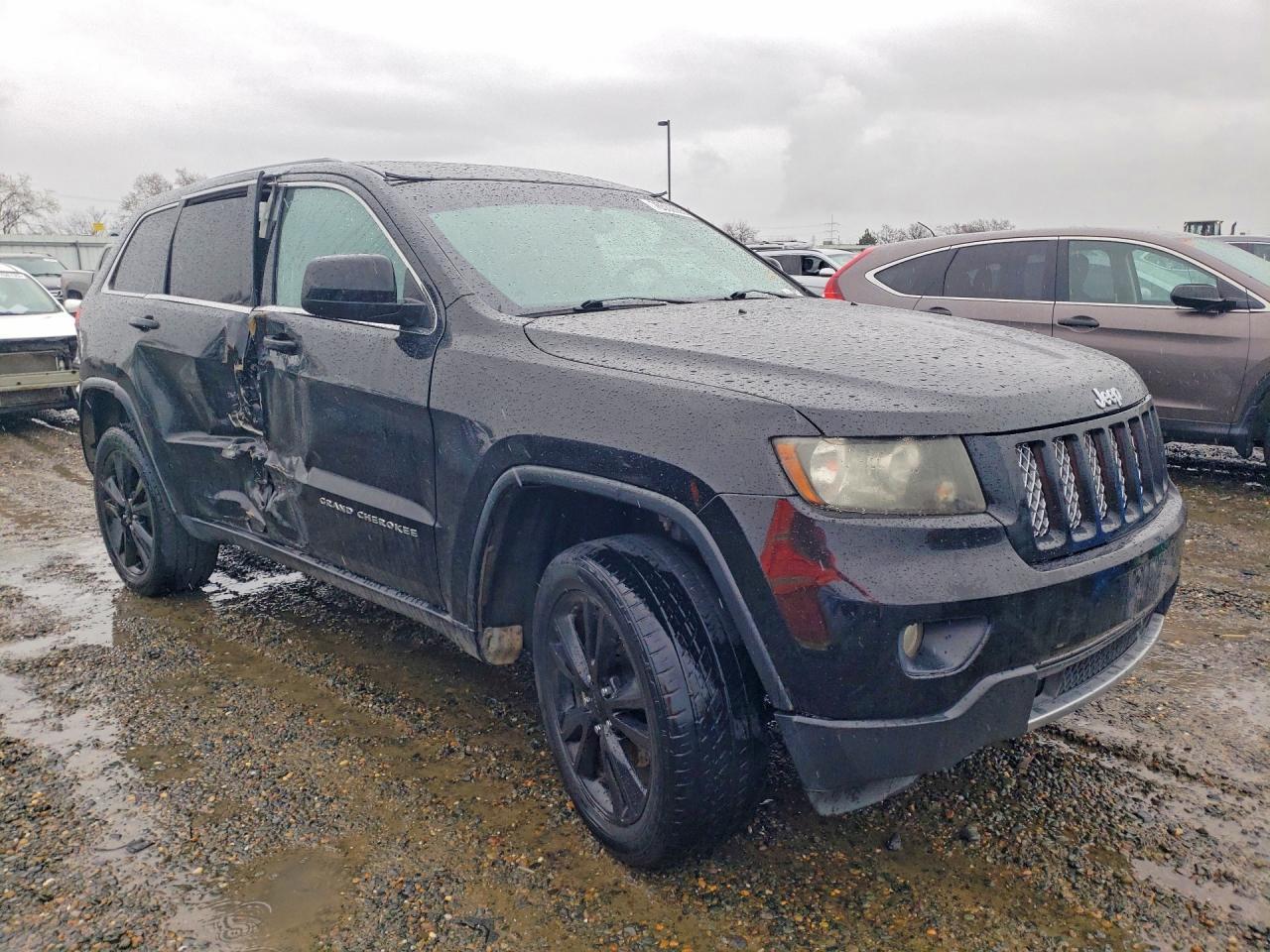 2013 Jeep Grand Cherokee Laredo - Image 4