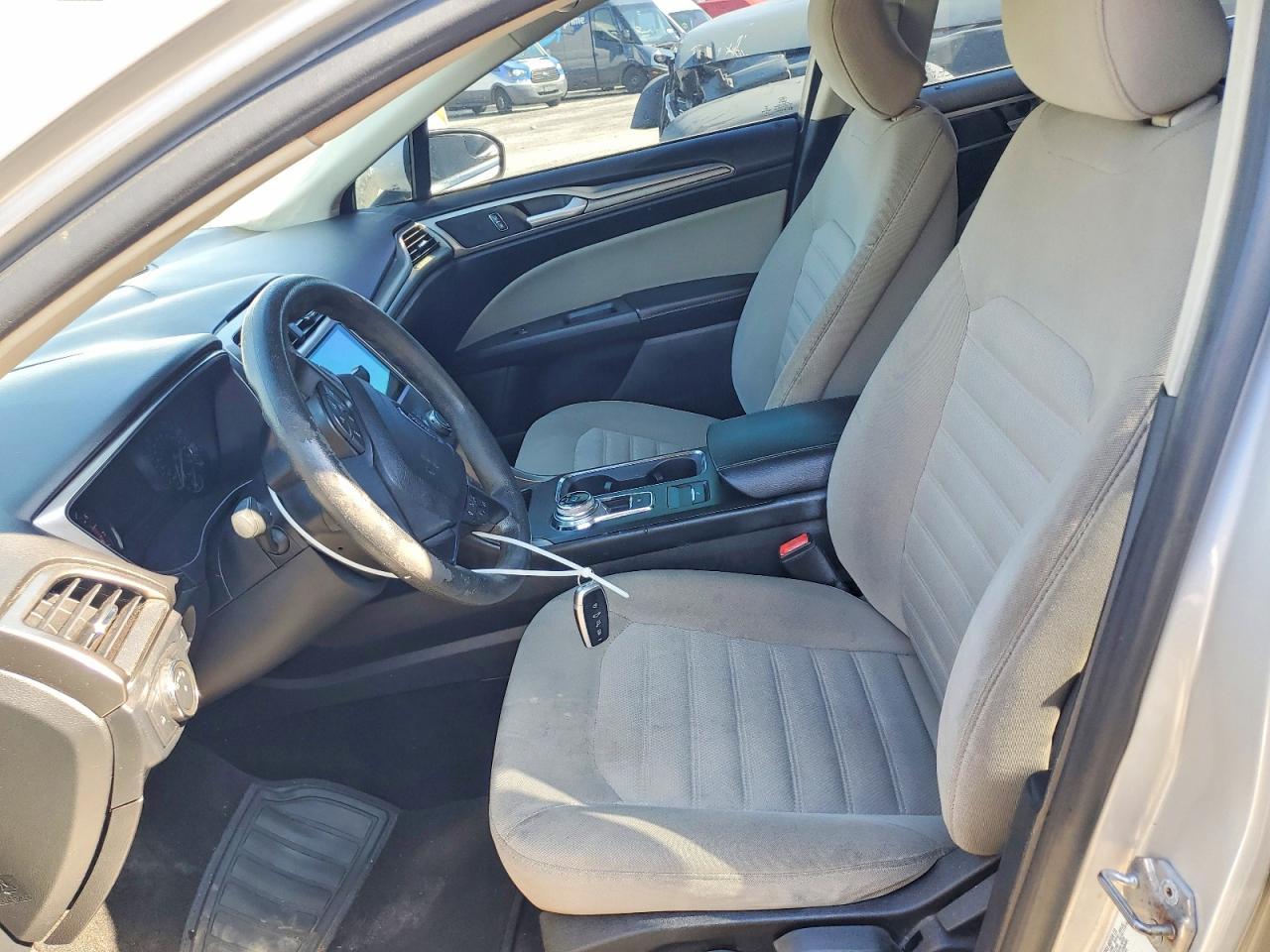 2017 Ford Fusion S - Image 7