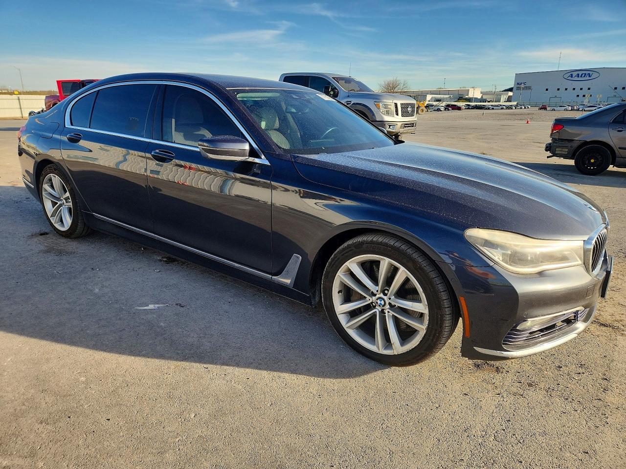 2016 BMW 750 I - Фото 4