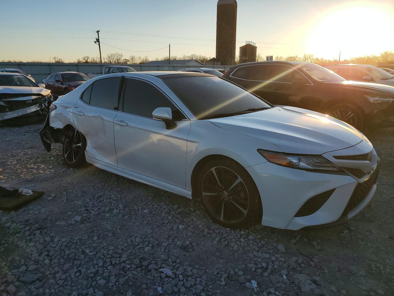 2019 Toyota Camry Xse - Фото 4