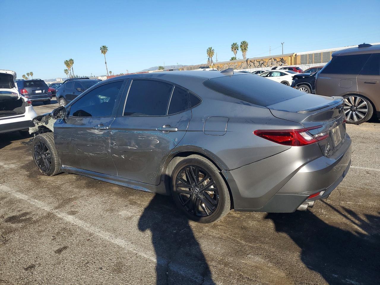 2025 Toyota Camry Xse - Фото 3