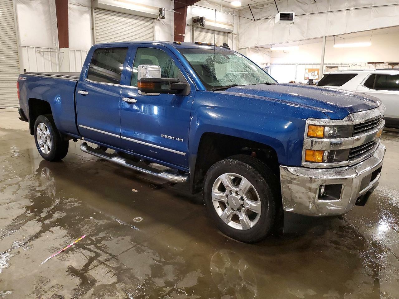 2017 Chevrolet Silverado K2500 Heavy Duty Ltz - Image 4