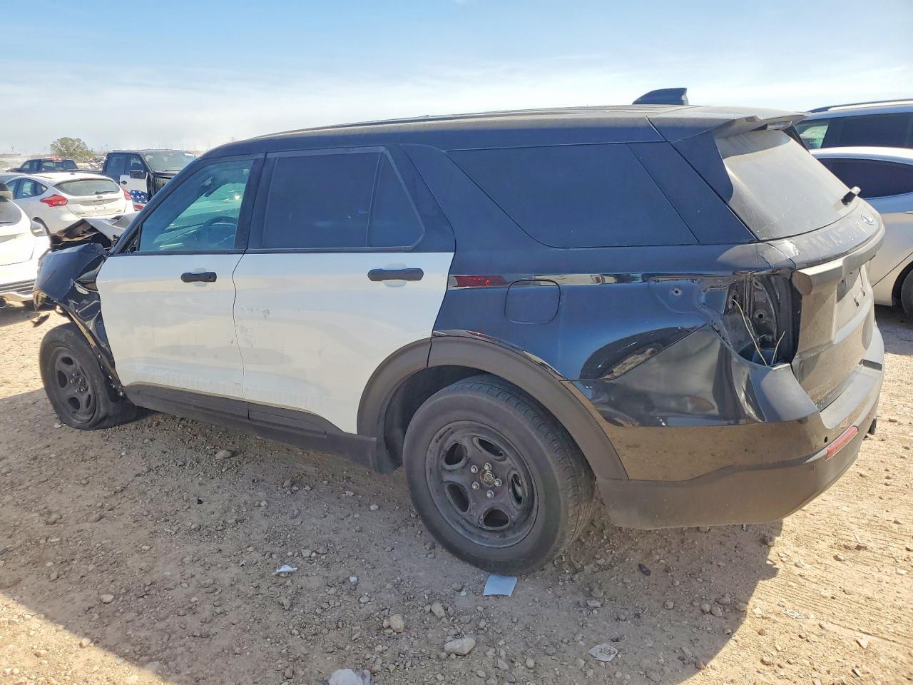 2025 Ford Explorer Police Interceptor - Фото 2