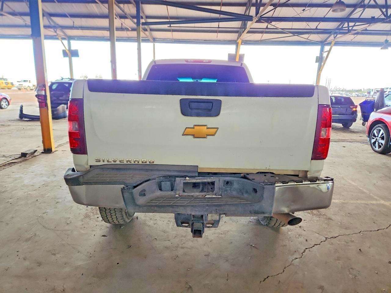 2013 Chevrolet Silverado C2500 Heavy Duty - Image 6